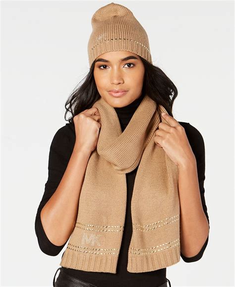 michael kors hat and scarf.